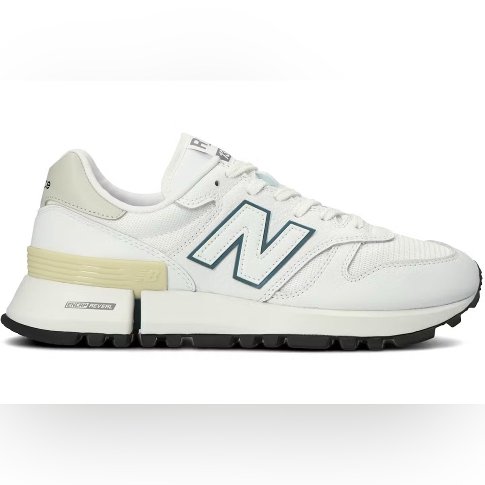 ✅ New Balance RC 1300
